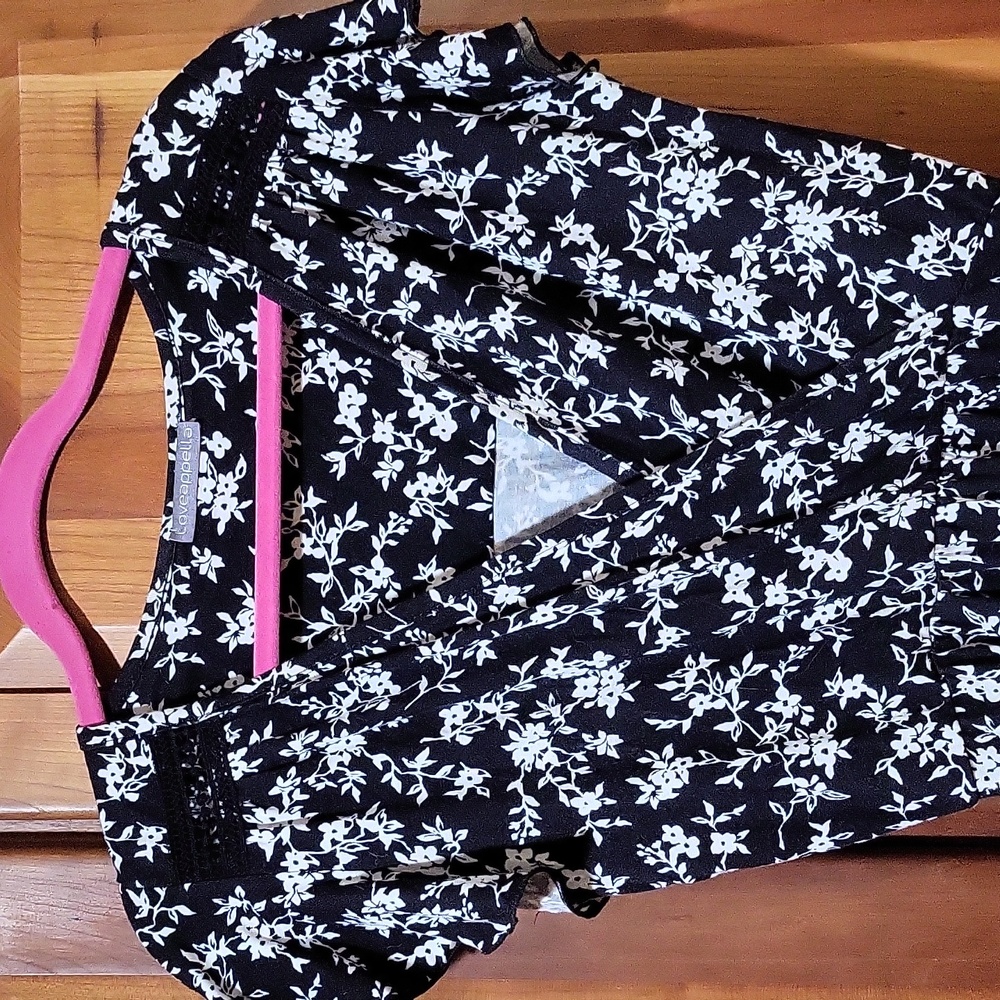 Black and white floral short dress with low v-neck